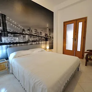The Place , Terrasini Italie